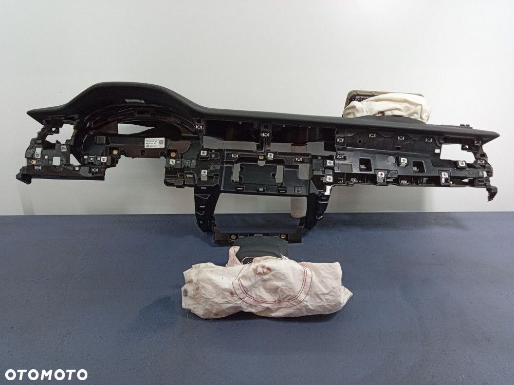 AUDI Q7 II 4M LIFT DESKA KONSOLA EU DO REGENERACJI - 1