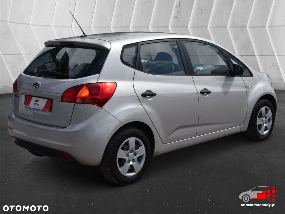 Kia Venga - 10