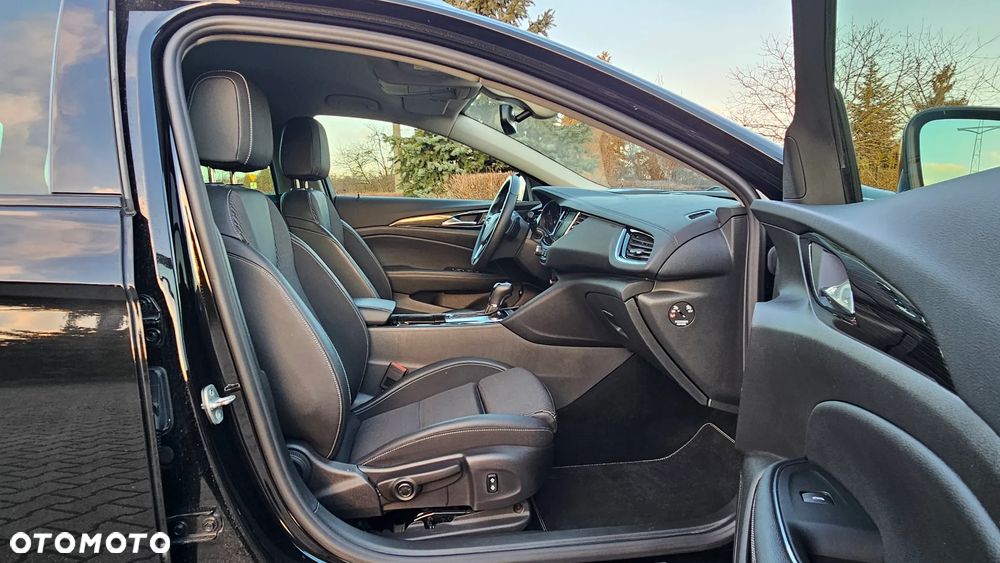 Opel Insignia 2.0 Automatik Business Innovation - 32