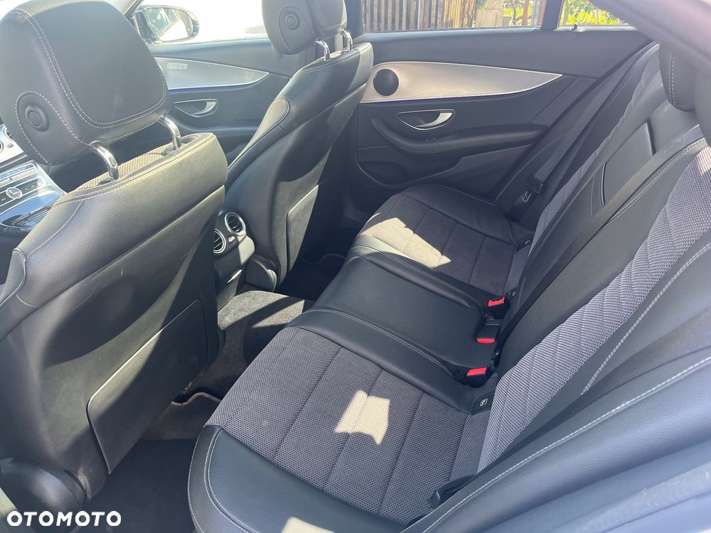 Mercedes-Benz Klasa E 220 d 4-Matic 9G-TRONIC - 7