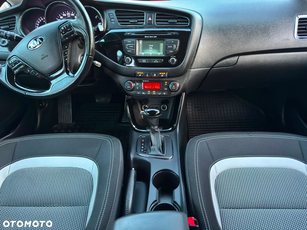 Kia Ceed - 12