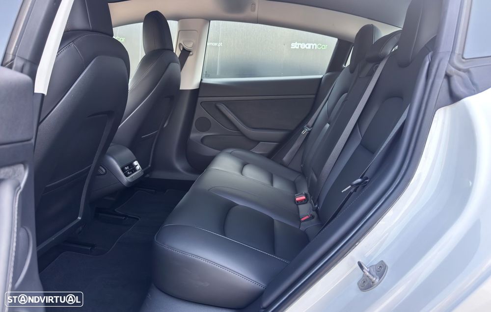 Tesla Model 3 - 33