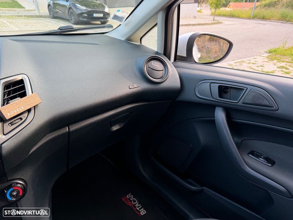Ford Fiesta 1.4 TDCI Techno - 4