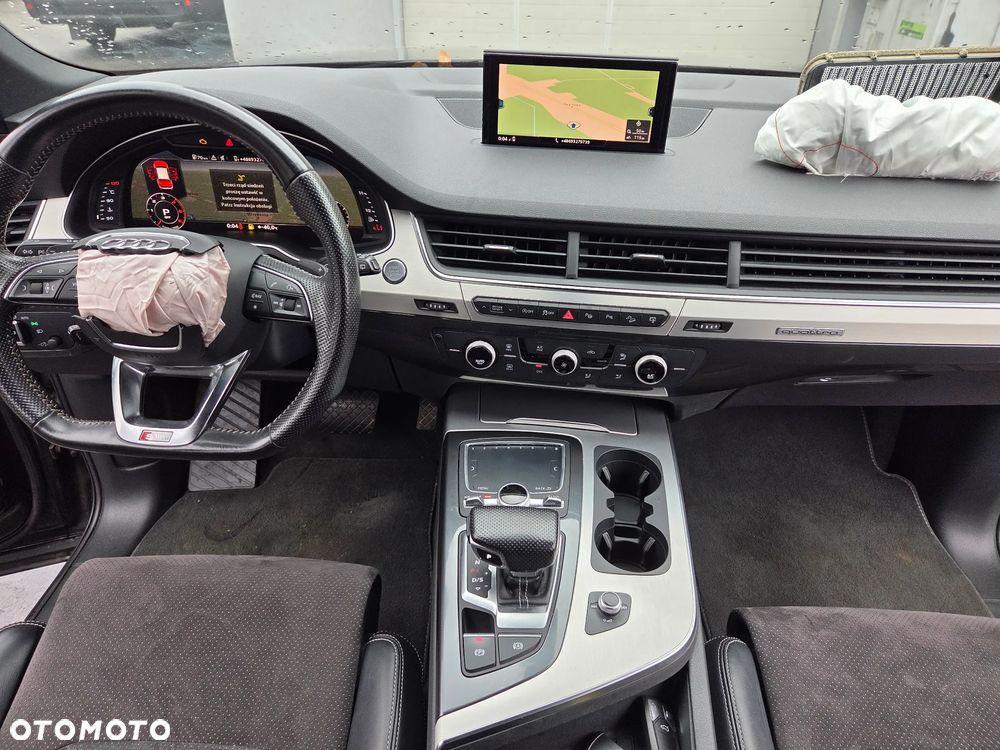 Audi Q7 - 7