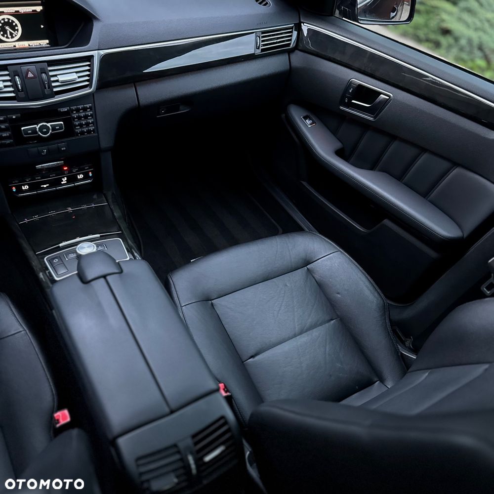Mercedes-Benz Klasa E - 21