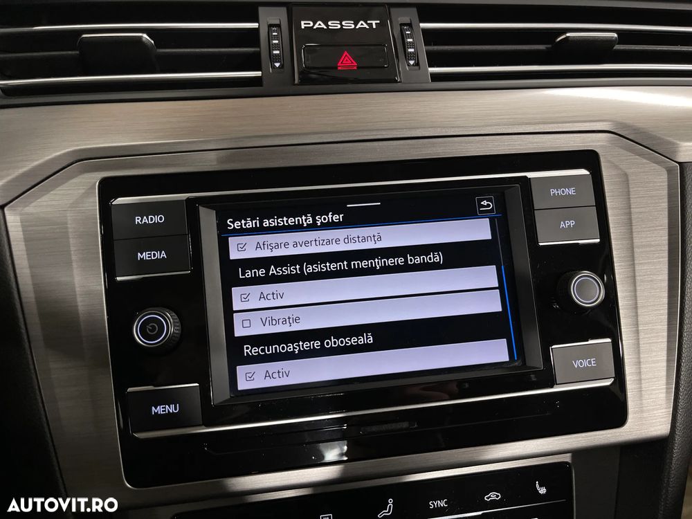 Volkswagen Passat 1.5 TSI ACT Advance - 17