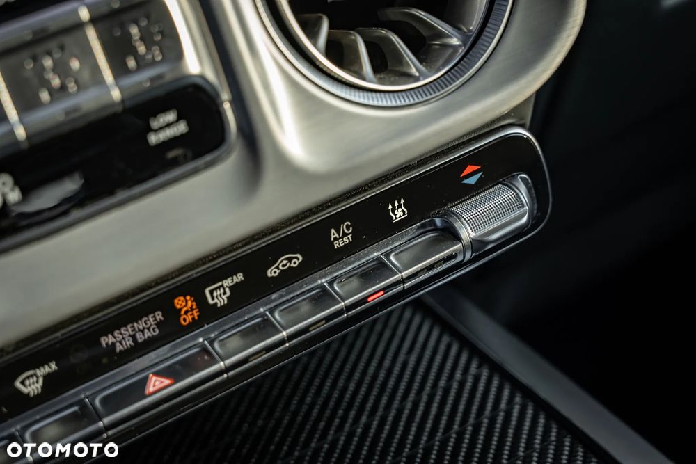 Mercedes-Benz Klasa G 450 d 9G-TRONIC - 33