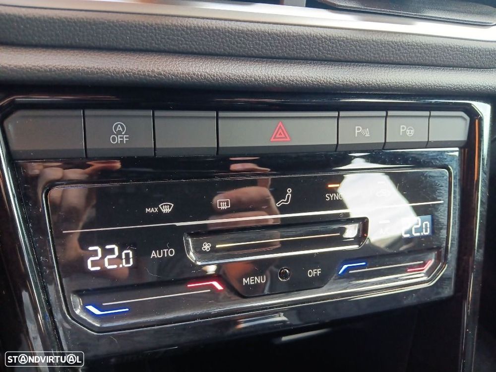 VW T-Roc 2.0 TDI R-Line DSG - 23