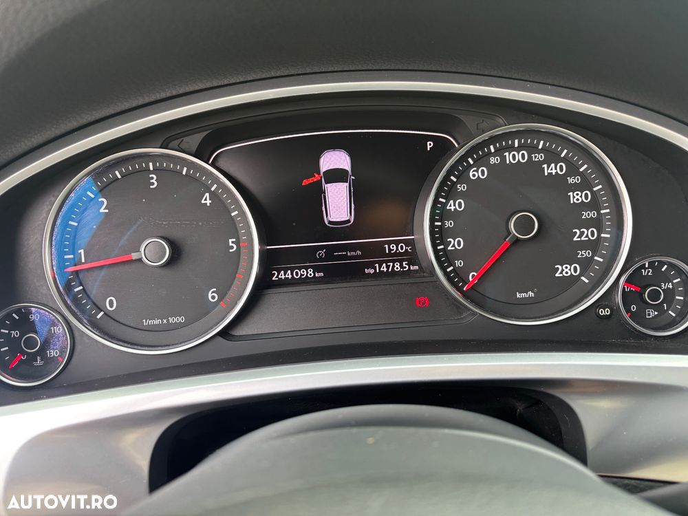 Volkswagen Touareg - 9