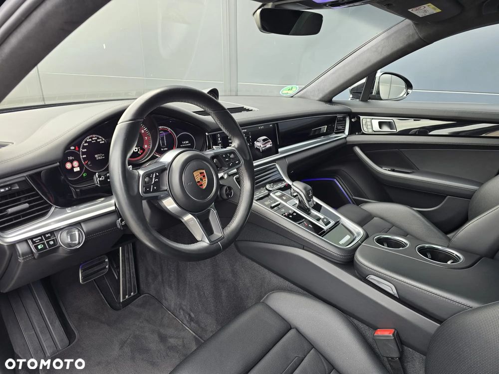 Porsche Panamera 4S - 16