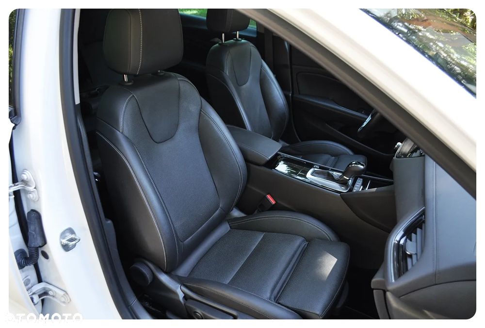 Opel Insignia 2.0 T Business Elegance S&S - 31