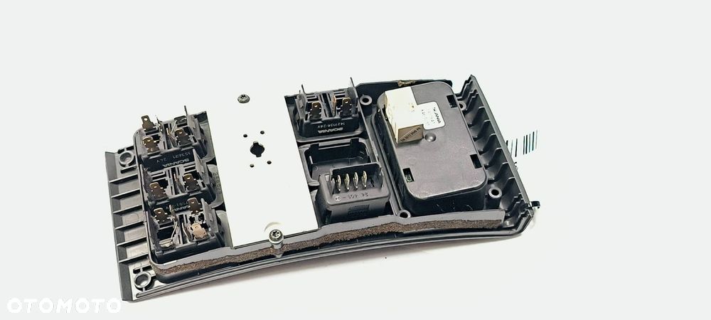 PRZYCISK SCANIA R 124 1110904 - 4