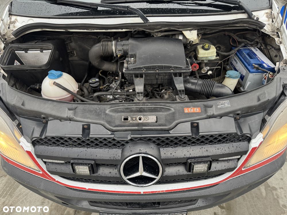 Mercedes-Benz Sprinter 319 Karetka Pogotowia Ambulans - 13