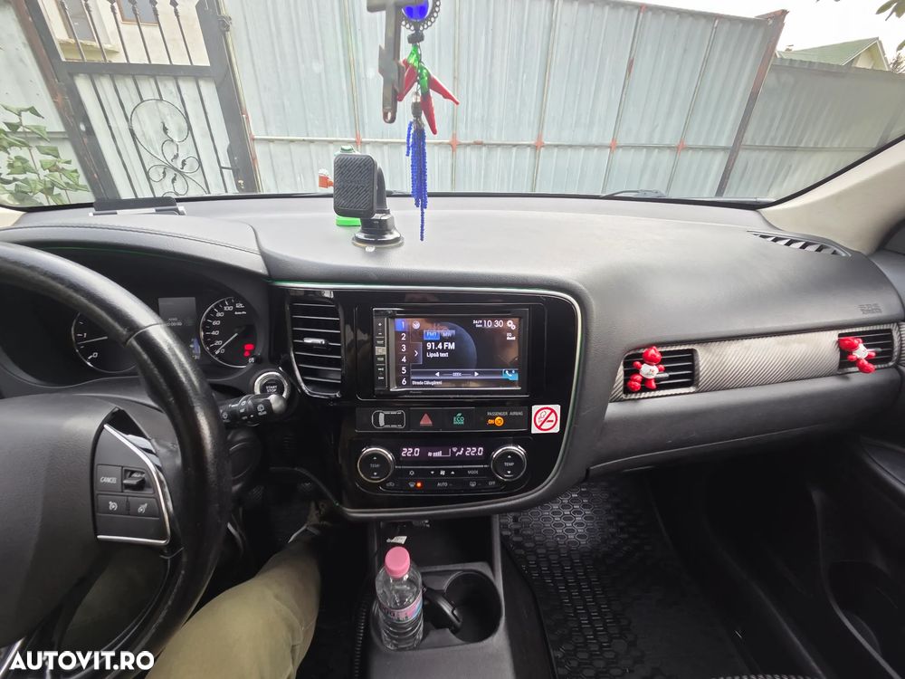 Mitsubishi Outlander - 27