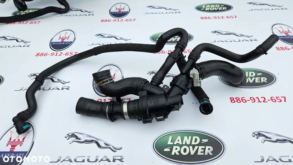 Jaguar XJ 351 2010-2015  3.0 SC 306PS 340 KM 5.0 508PN 385 KM 5.0 SC 510KM 508PS Termostat Króciec termostatu Przewód wody Rurka Obudowa termostatu 8W93-8A587-AG DX23-9A587-AA - 15