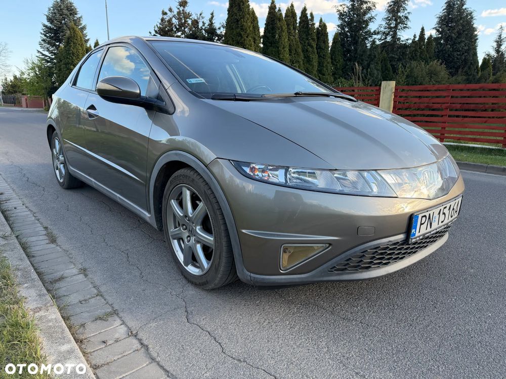 Honda Civic 1.8i-VTEC 50 Jahre Edition - 1