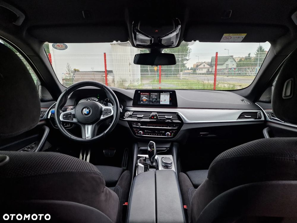 BMW Seria 5 520d xDrive M Sport sport - 7