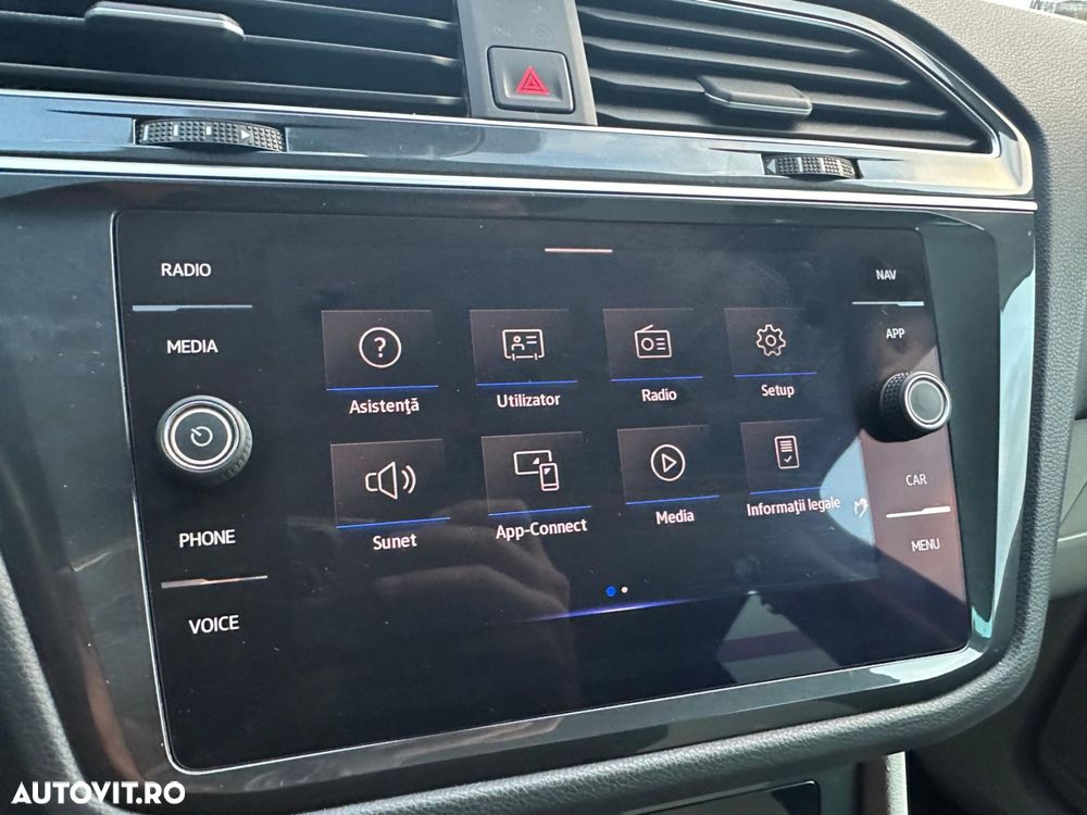 Volkswagen Tiguan - 16