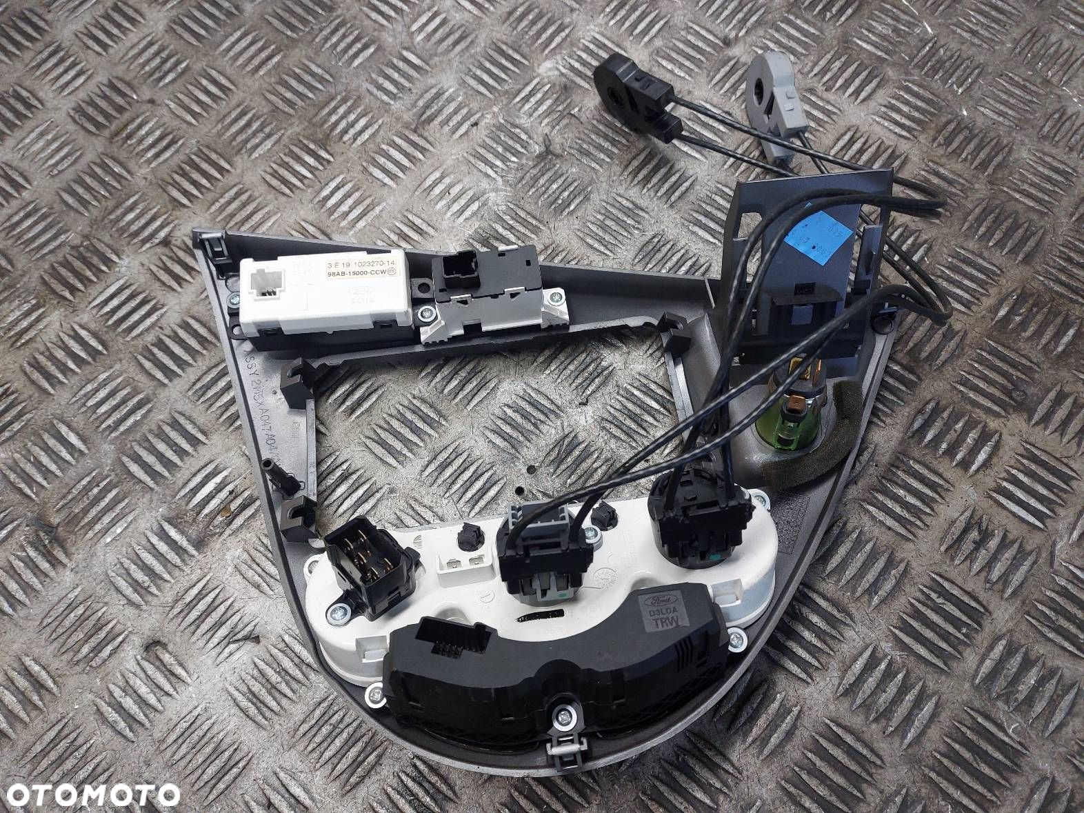 PANEL NAWIEWU + LINKI FORD FOCUS MK1 2M51-11503-AA 2M51-11504-AA - 2