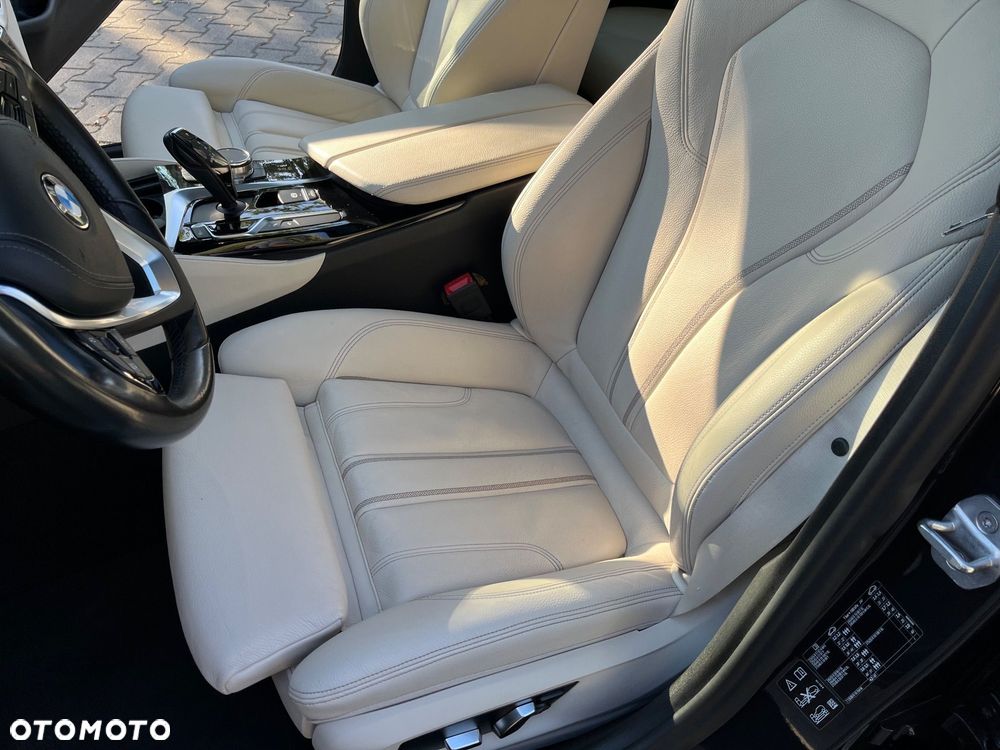 BMW Seria 5 520d xDrive Luxury Line - 25
