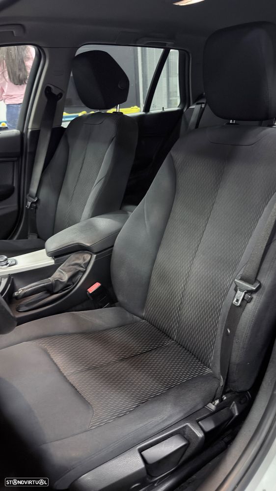 BMW 320 d Luxury Line - 11