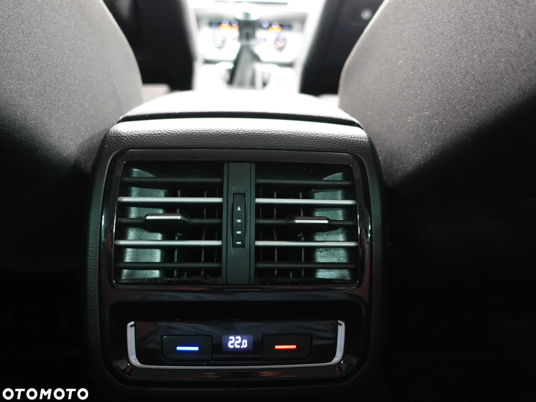 Volkswagen Passat 2.0 TDI BMT Comfortline - 30
