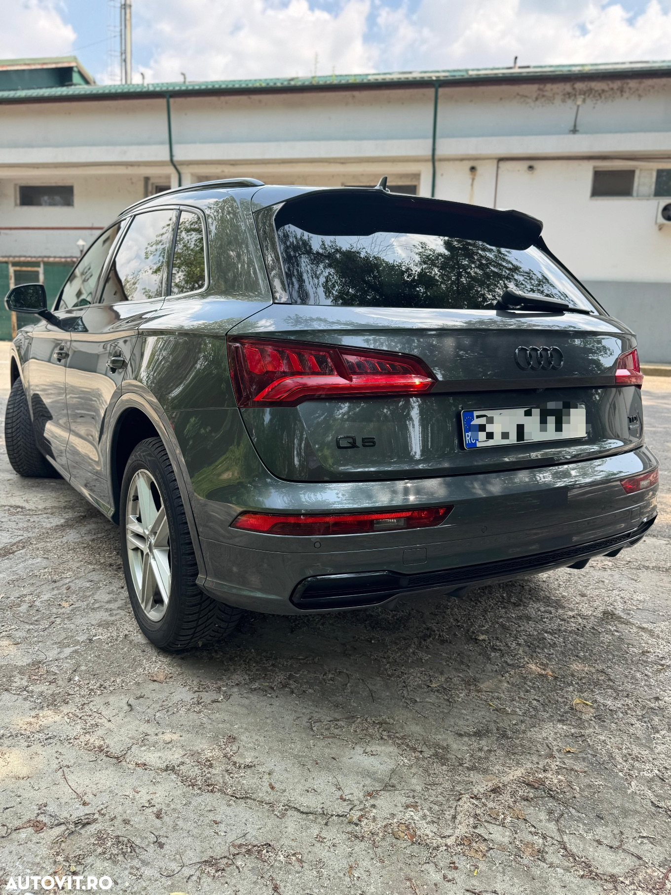 Audi Q5 2.0 40 TDI quattro S tronic Sport - 4