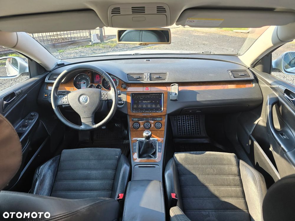 Volkswagen Passat 2.0 TDI DPF Highline DSG - 2