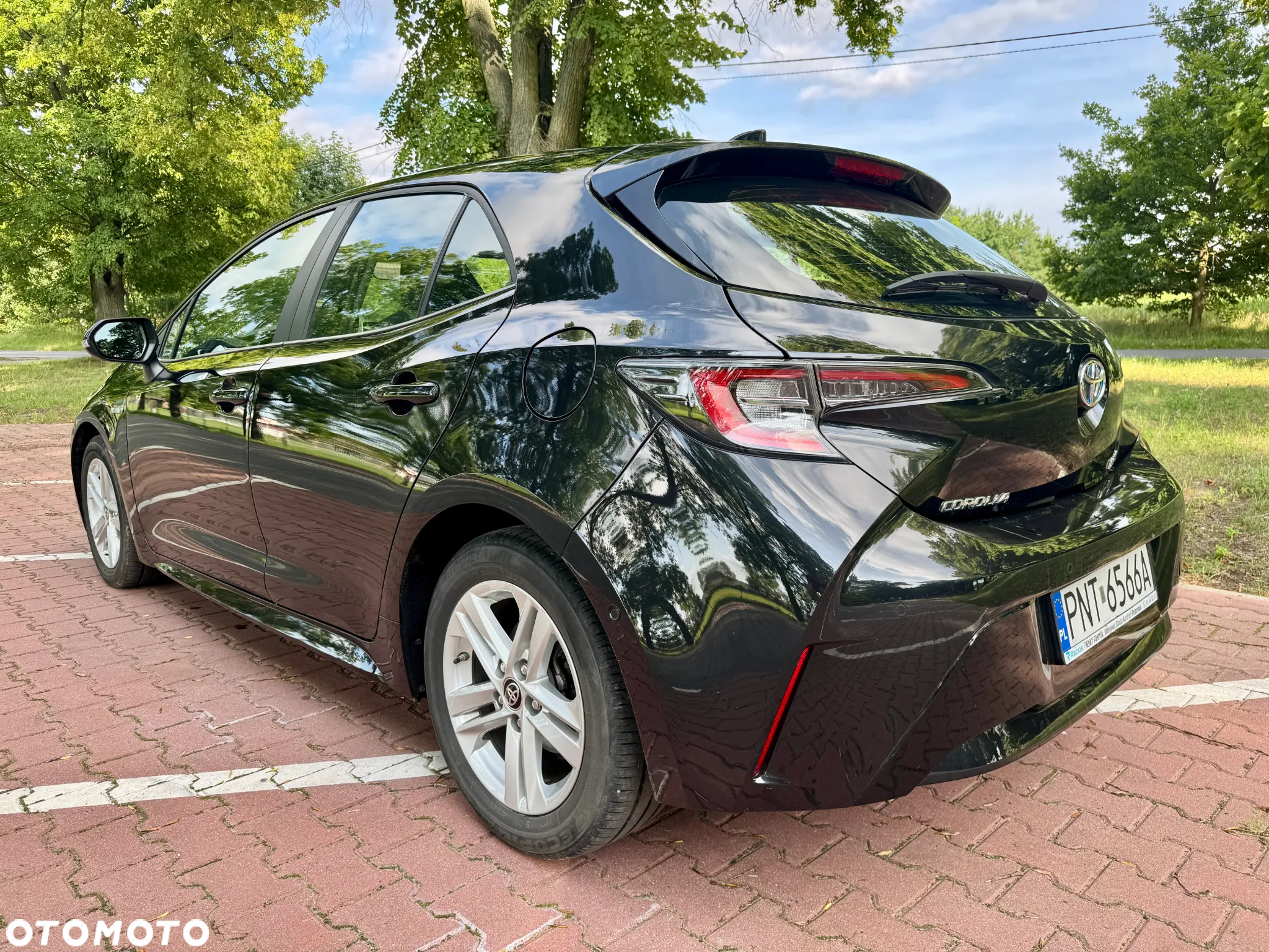 Toyota Corolla - 4