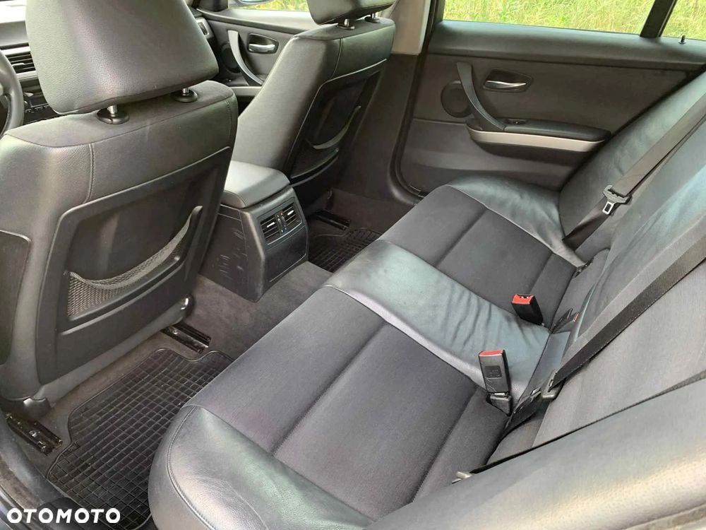 BMW Seria 3 320d DPF Touring Edition Fleet - 20