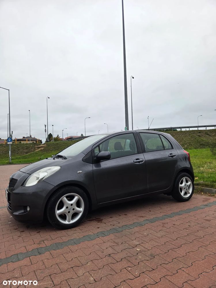 Toyota Yaris 2008 photo 3