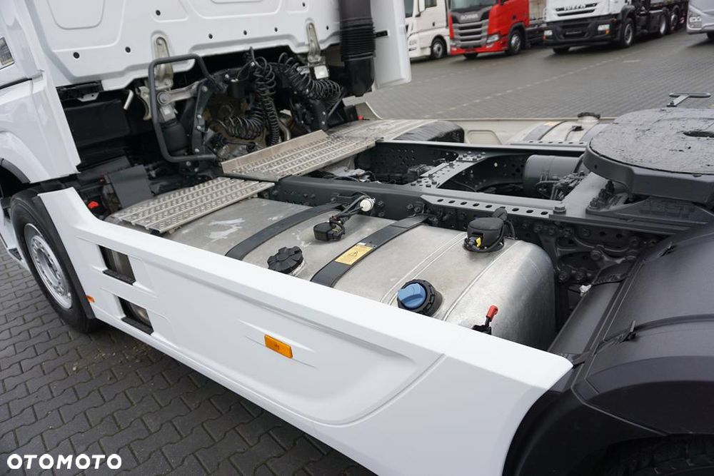 Mercedes-Benz / ACTROS L / 1851 / E 6 / MP 5 / RETARDER / GIGA SPACE - 11