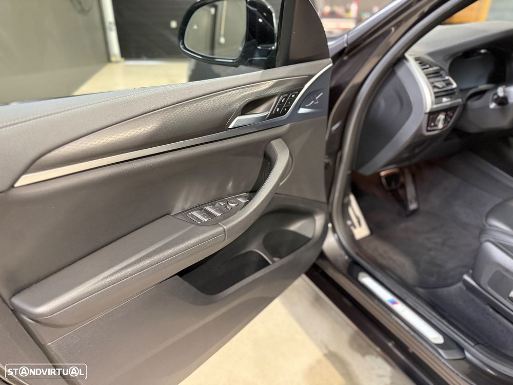 BMW iX3 M Sport Impressive - 21