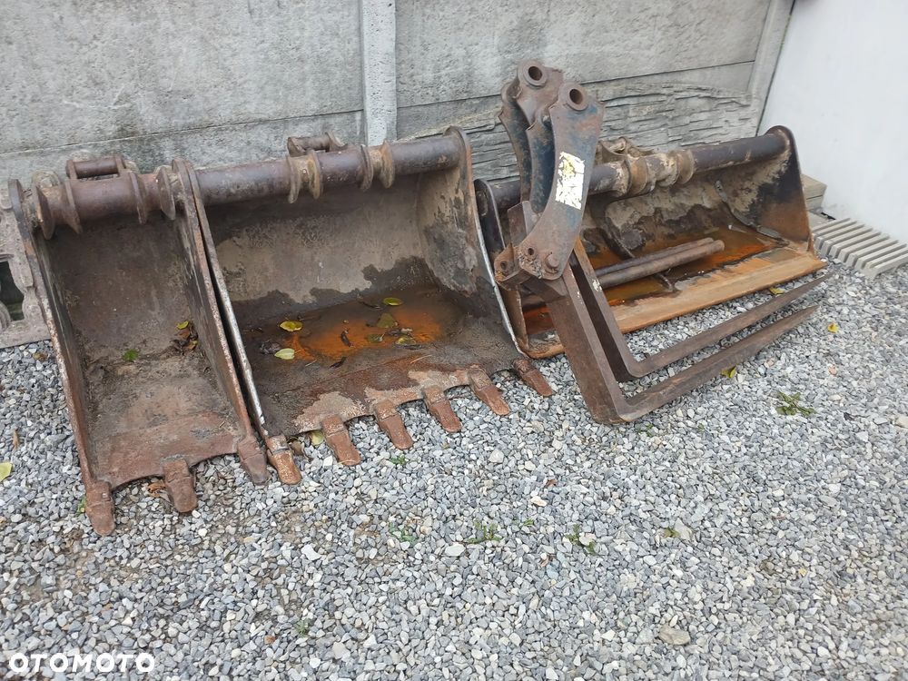 Komatsu WB 93-R/4 ŁYŻKI/UMOWA - 24