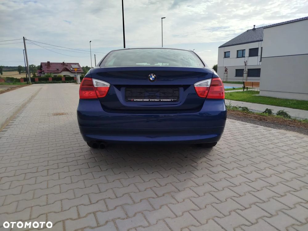 BMW Seria 3 325i - 7