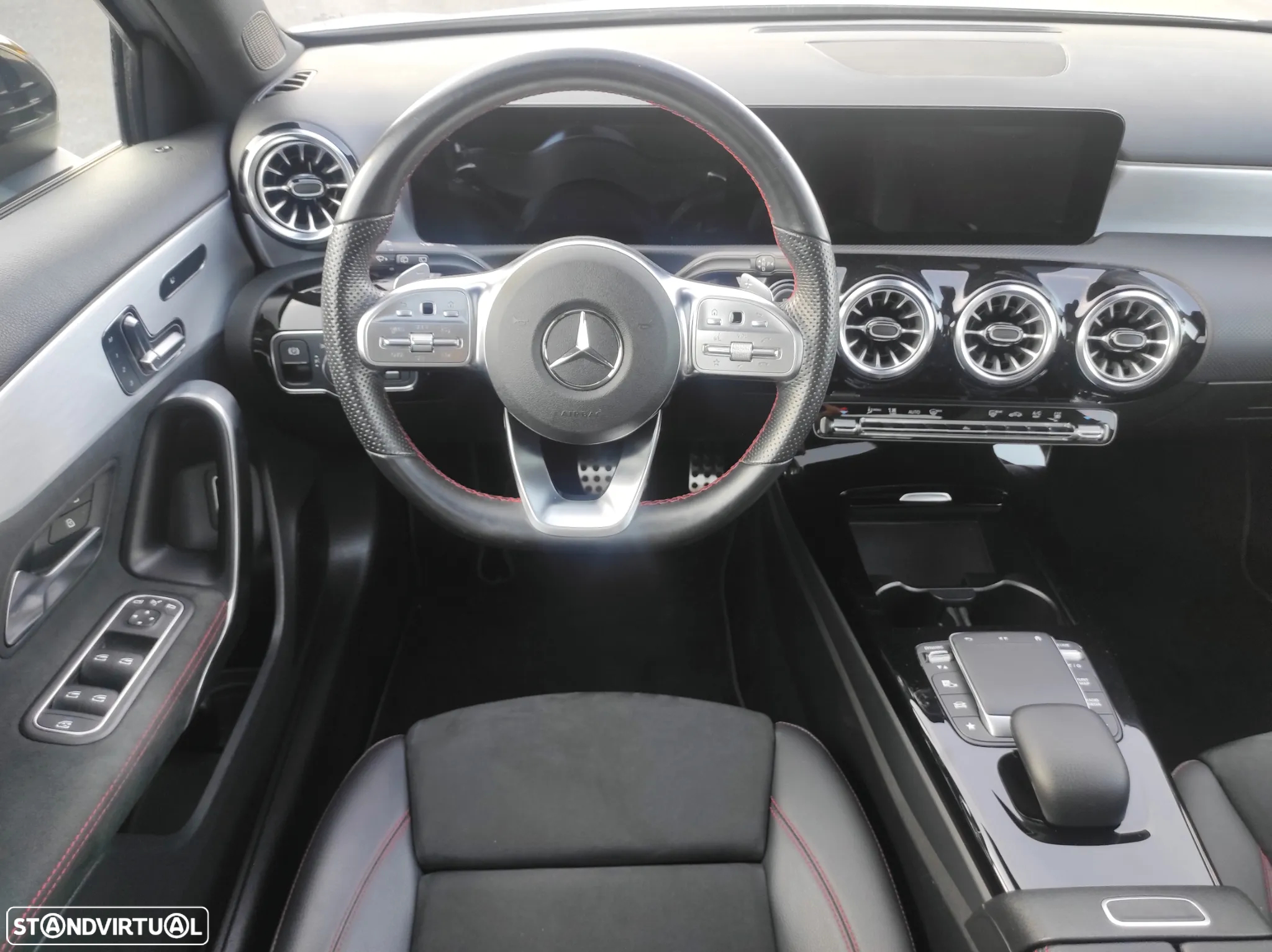 Mercedes-Benz A 250 e AMG Line - 17
