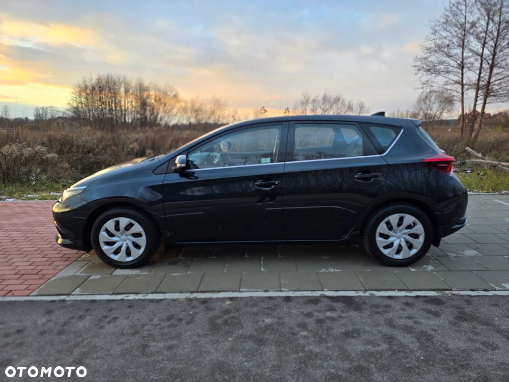 Toyota Auris 1.6 Premium - 18