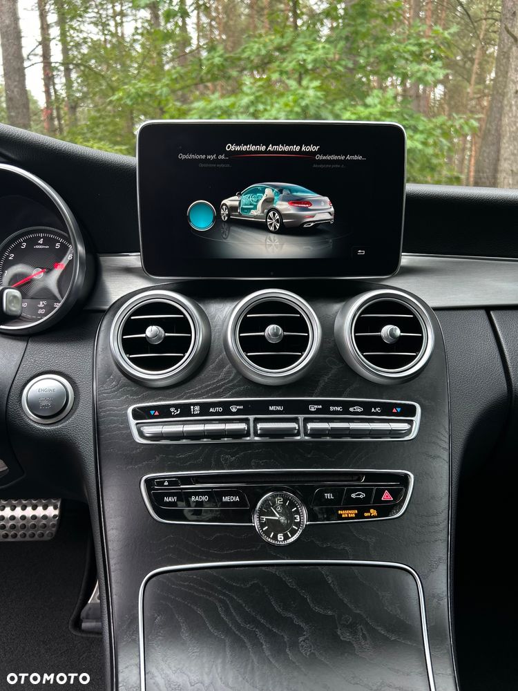 Mercedes-Benz Klasa C 300 7G-TRONIC - 29