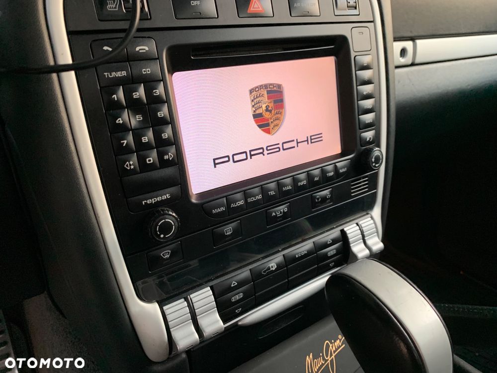 Porsche Cayenne - 19