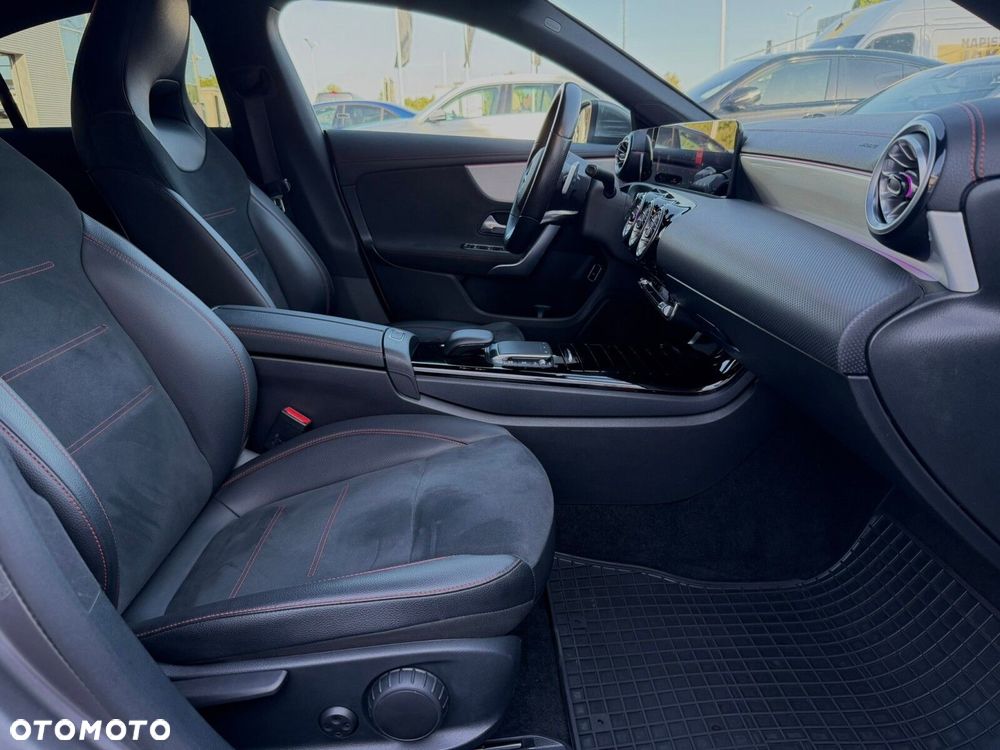 Mercedes-Benz CLA 200 mHEV AMG Line 7G-DCT - 25