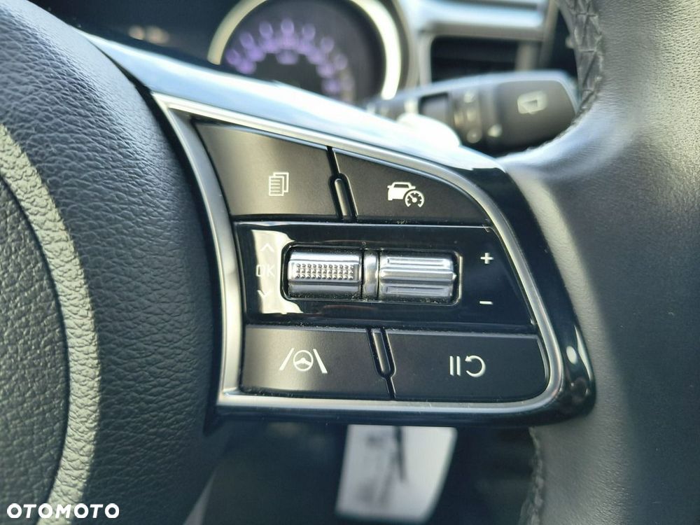 Kia Ceed - 31