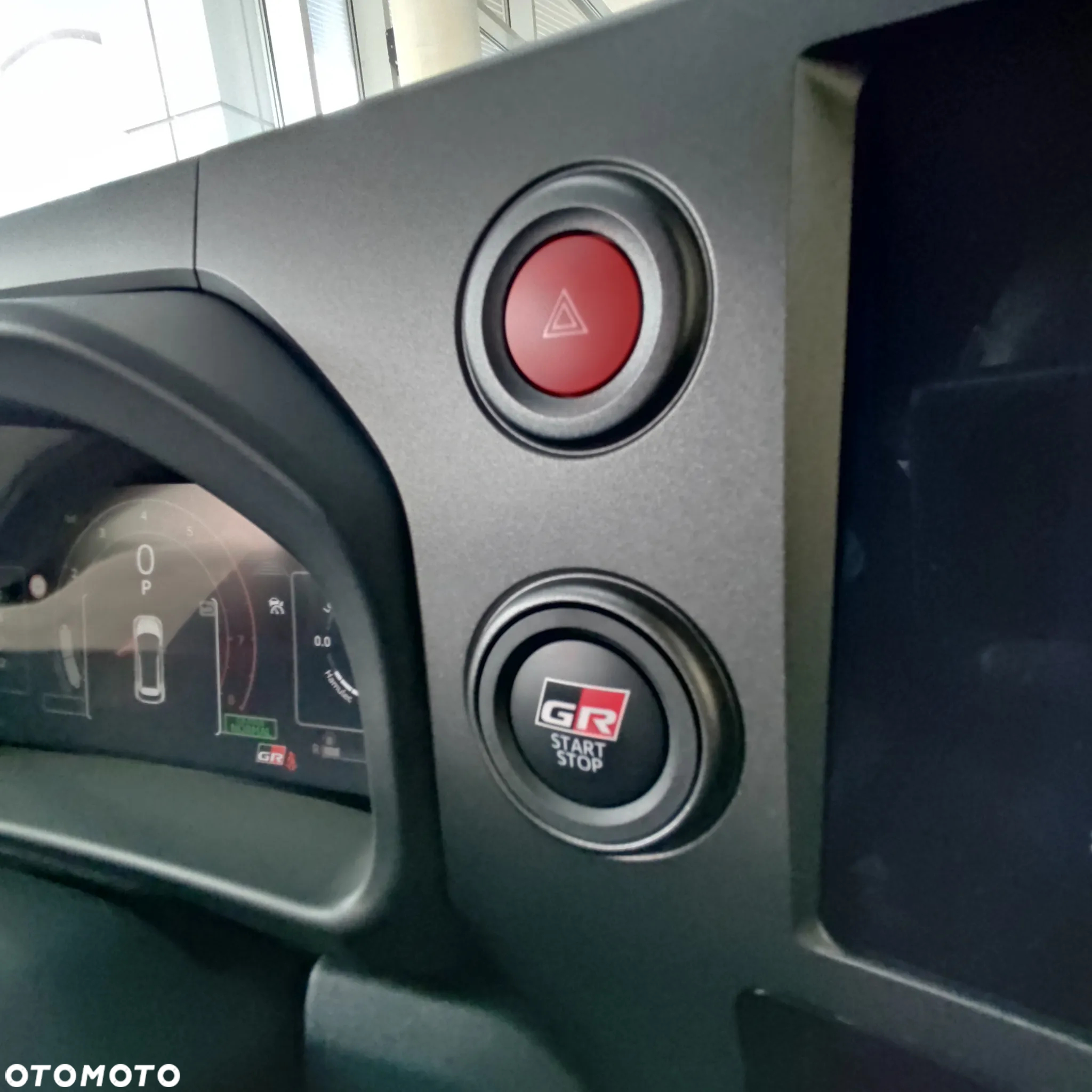 Toyota Yaris GR 1.6 Dynamic - 27