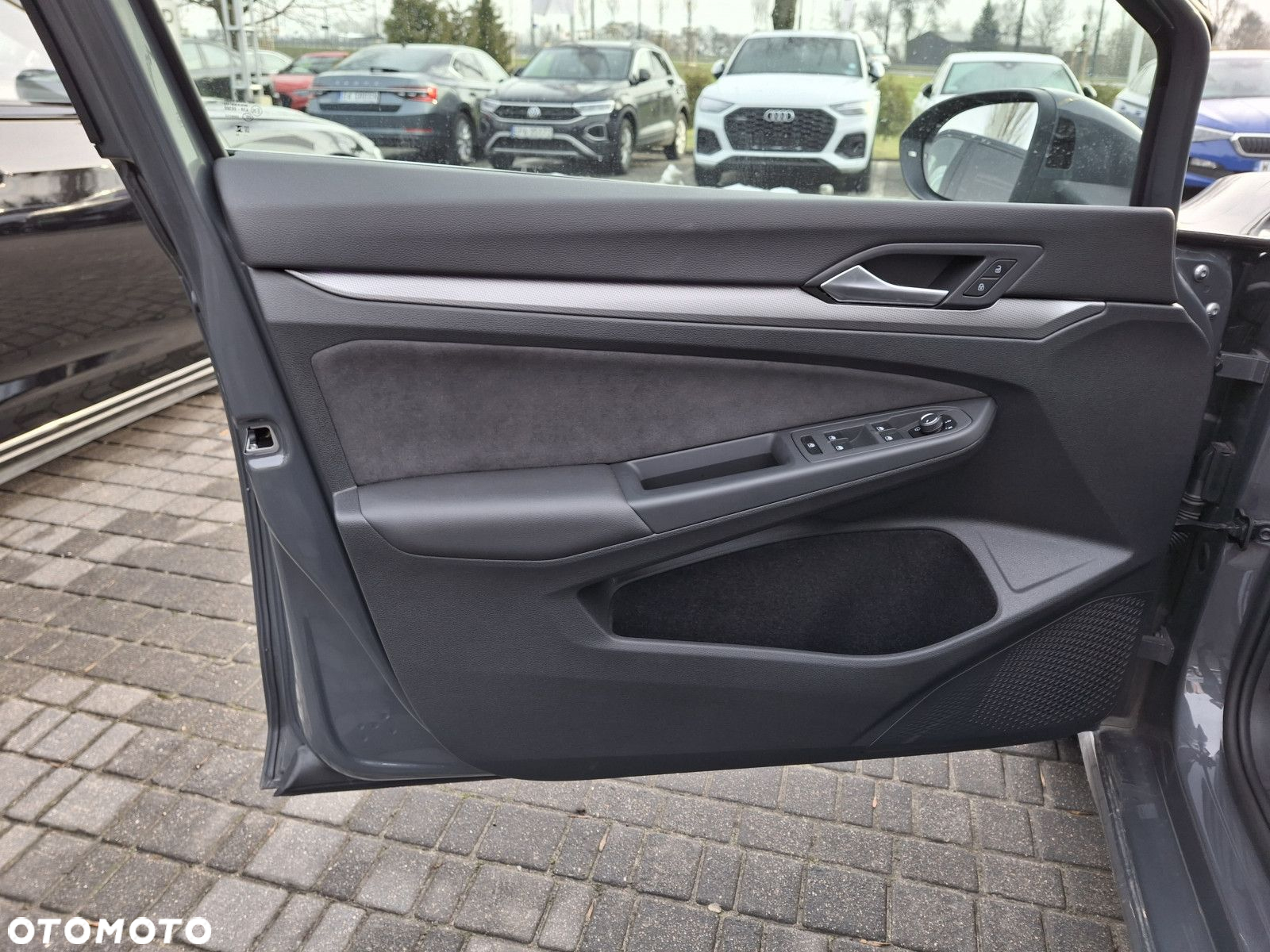 Volkswagen Golf - 6