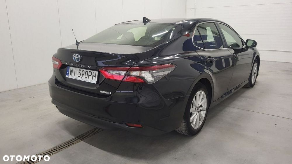 Toyota Camry - 6