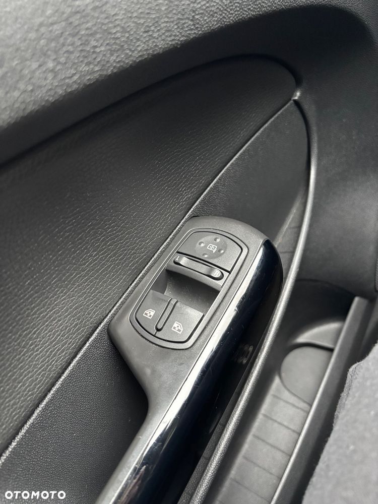 Opel Corsa 1.4 16V Limited Edition - 15