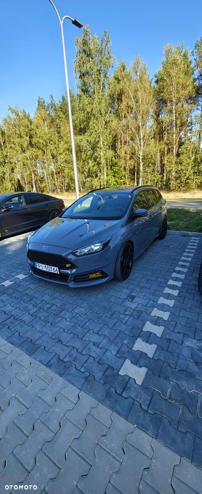 Ford Focus - 1