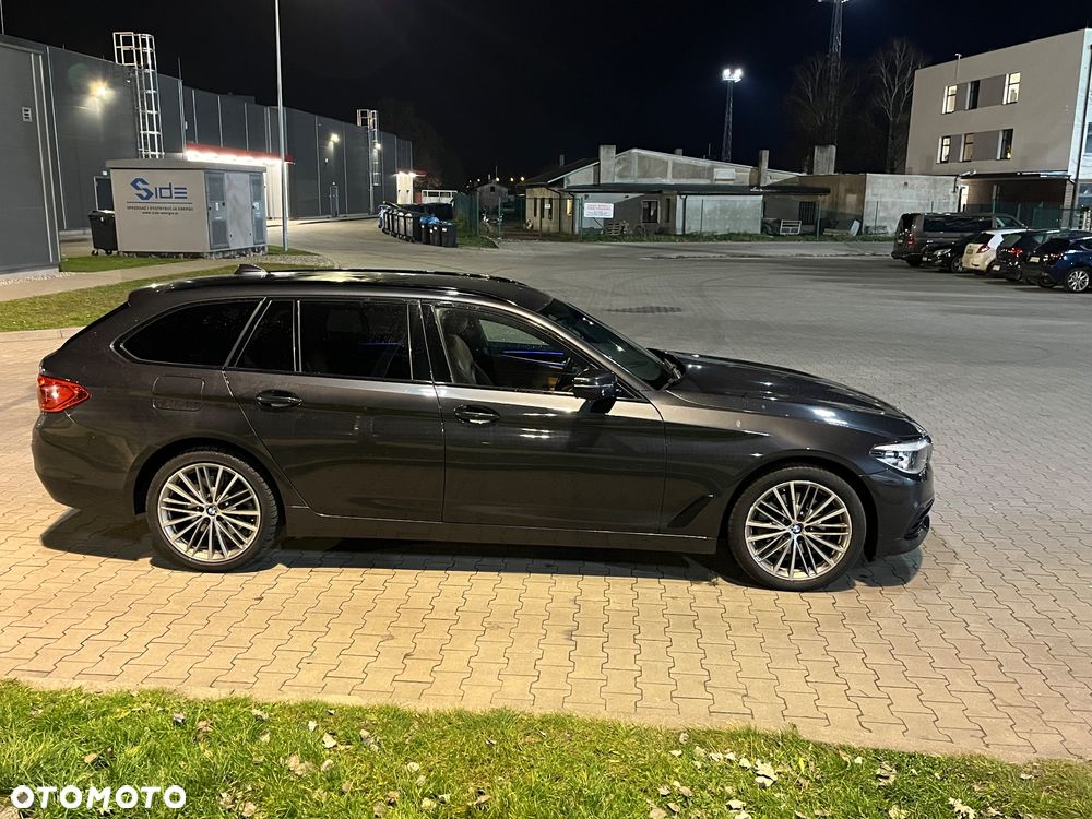 BMW Seria 5 520d Sport Line - 8