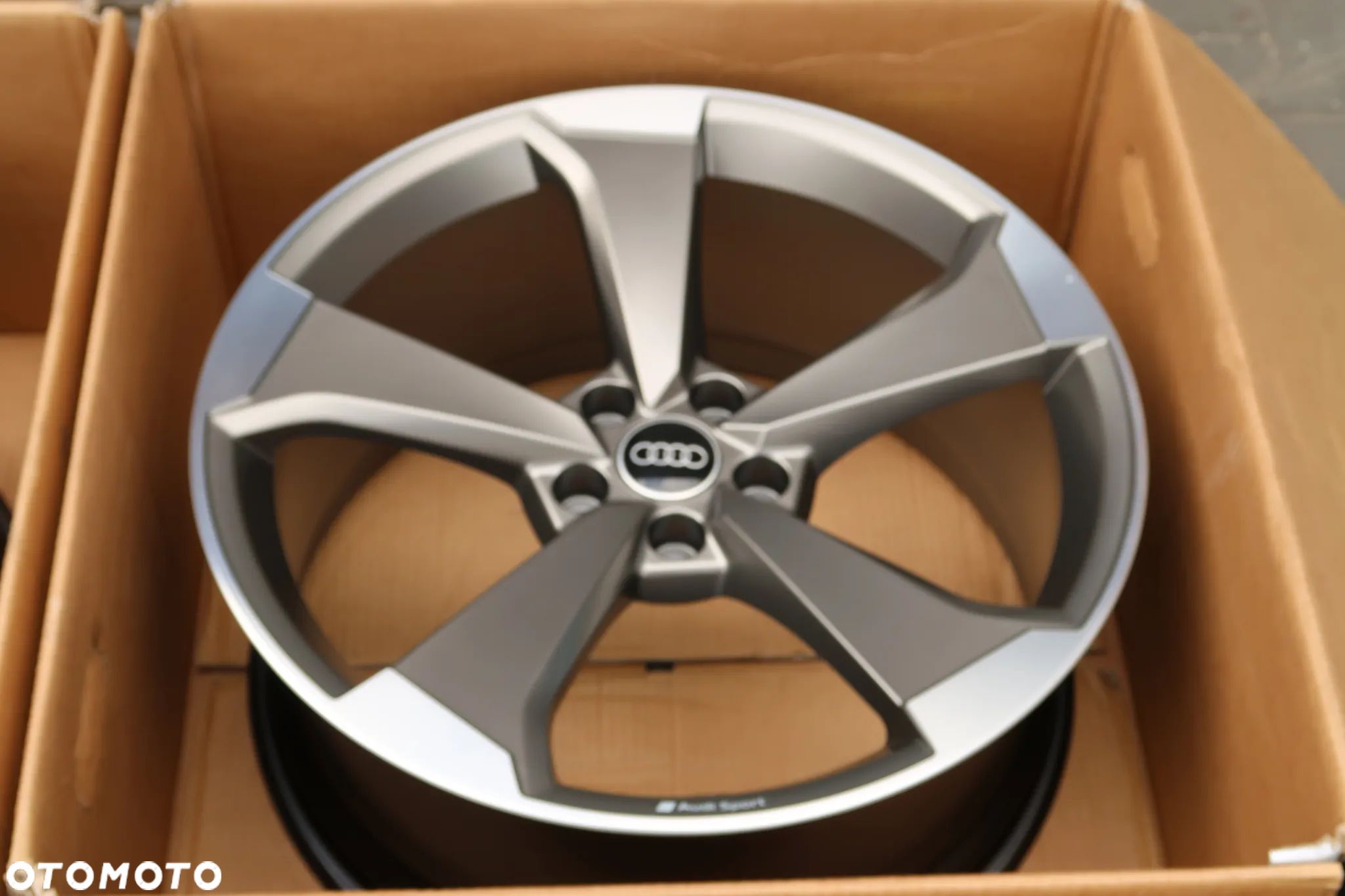 Oryginalne Felgi Audi A5 A4 A6 Q5 8W0 20'' Rotor - 1