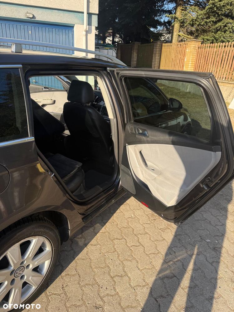 Volkswagen Passat 2.0 TDI Highline - 8