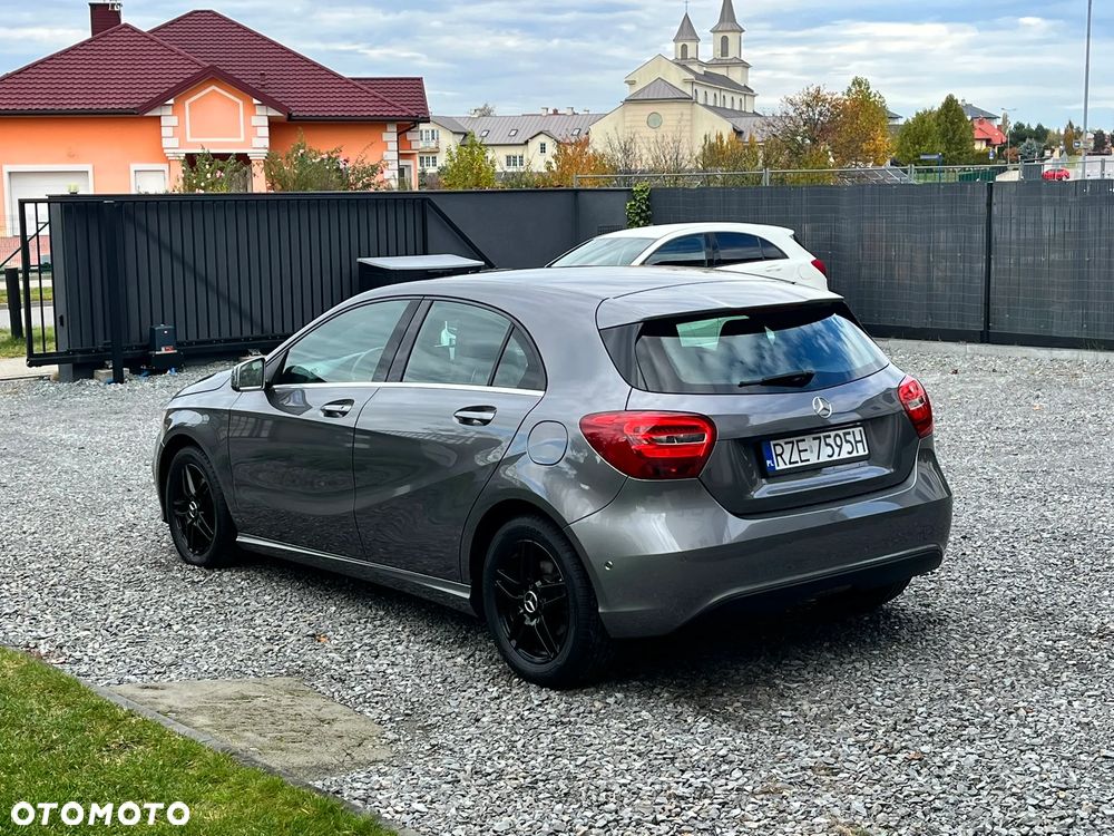 Mercedes-Benz Klasa A 180 BlueEfficiency Edition - 35